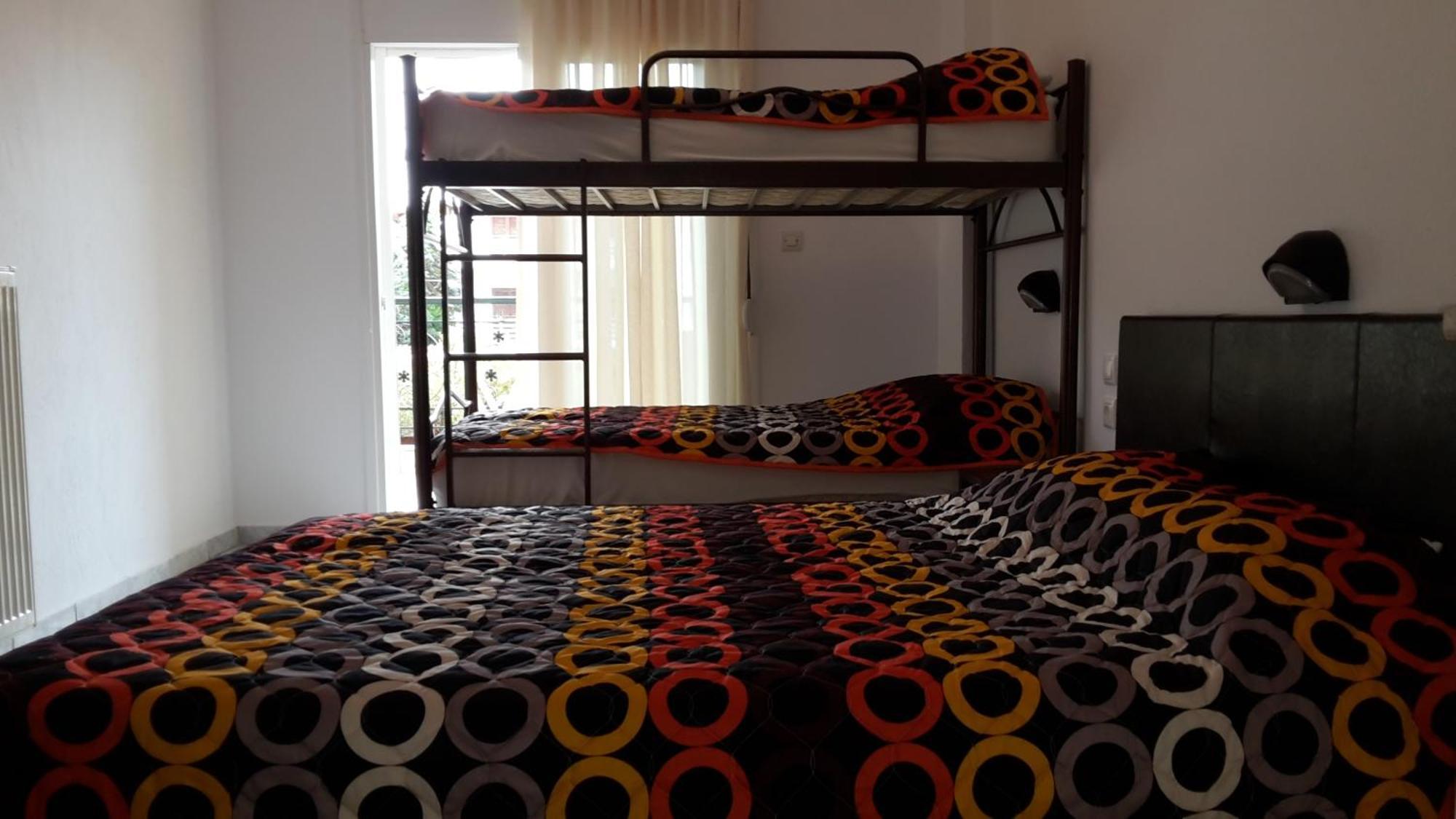 Vicky Rooms Paralia Dionysiou Oda fotoğraf