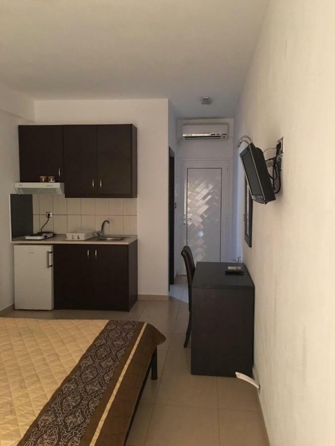 Vicky Rooms Paralia Dionysiou Dış mekan fotoğraf