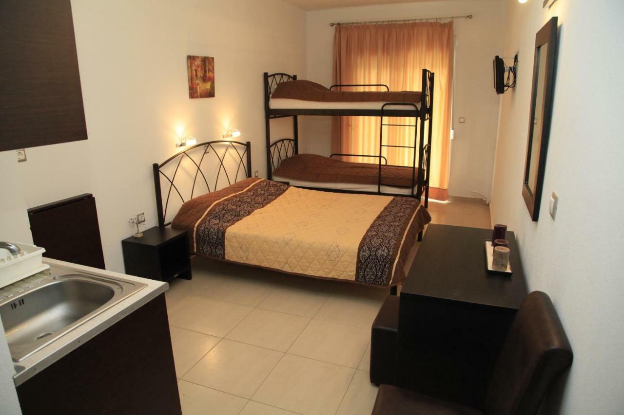 Vicky Rooms Paralia Dionysiou Dış mekan fotoğraf