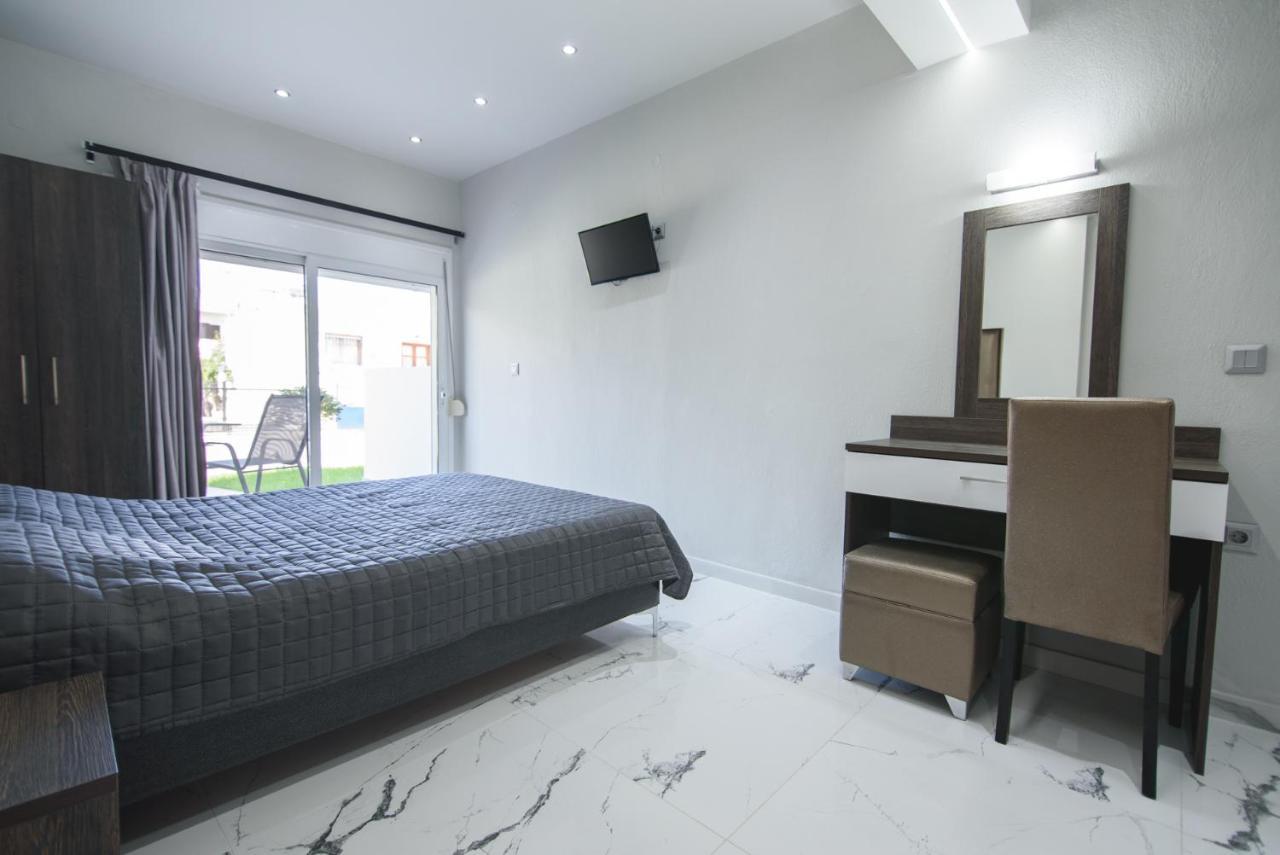 Vicky Rooms Paralia Dionysiou Dış mekan fotoğraf